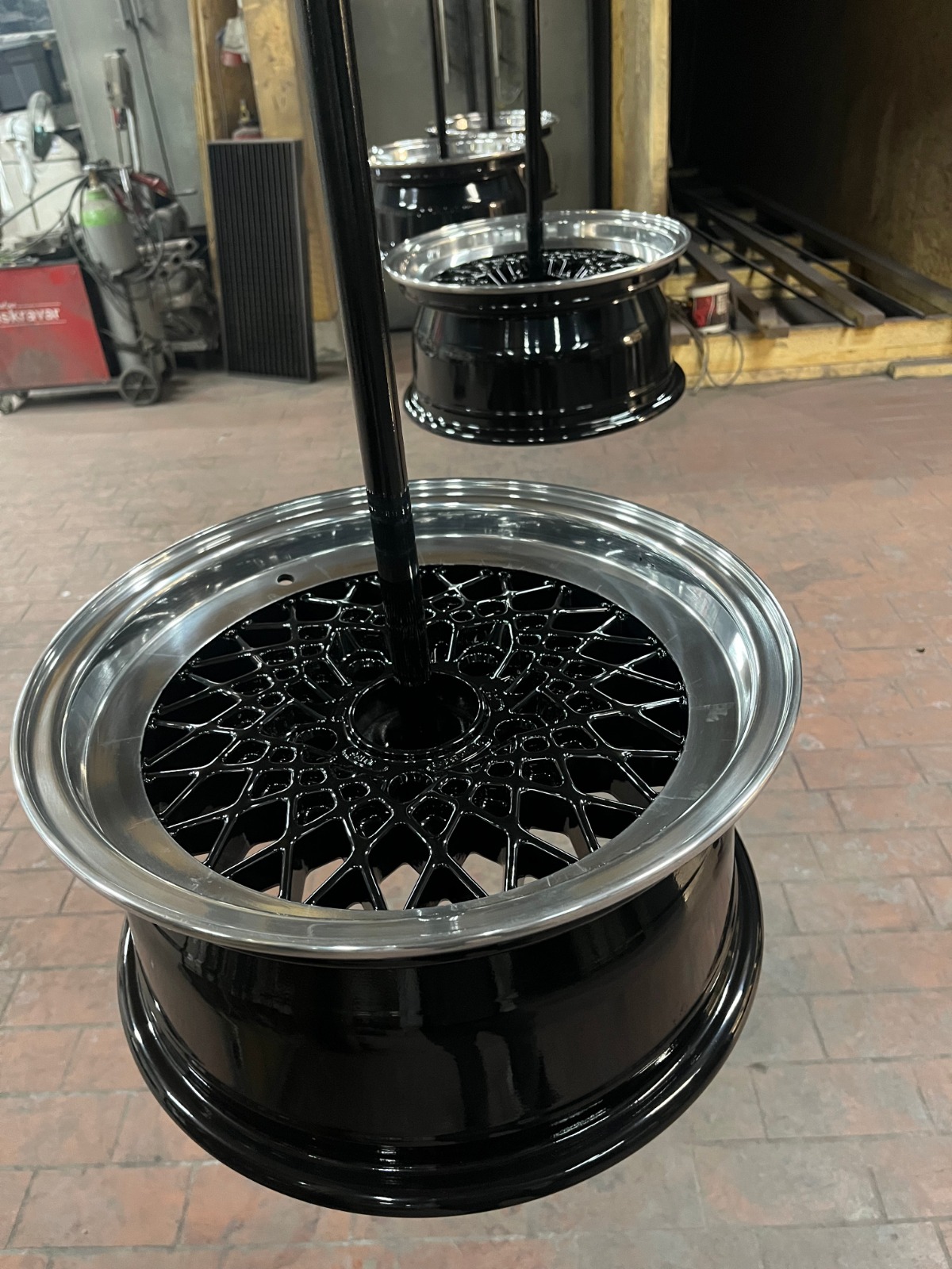 Felgen polieren bei Felgen-Zentrum